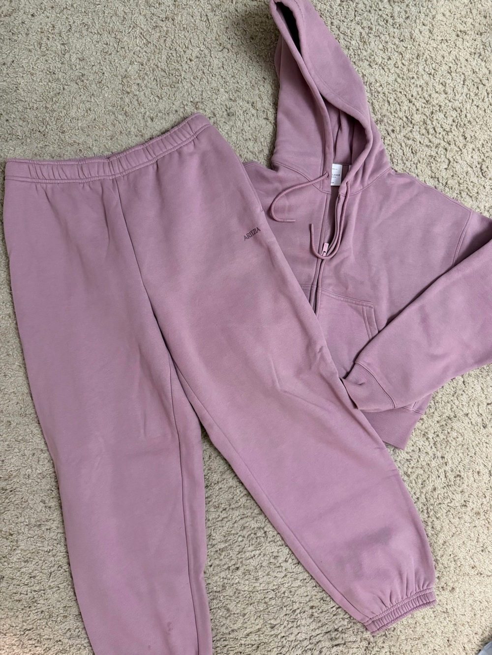 Aritzia Mauve Sweatset - Dusty Pink